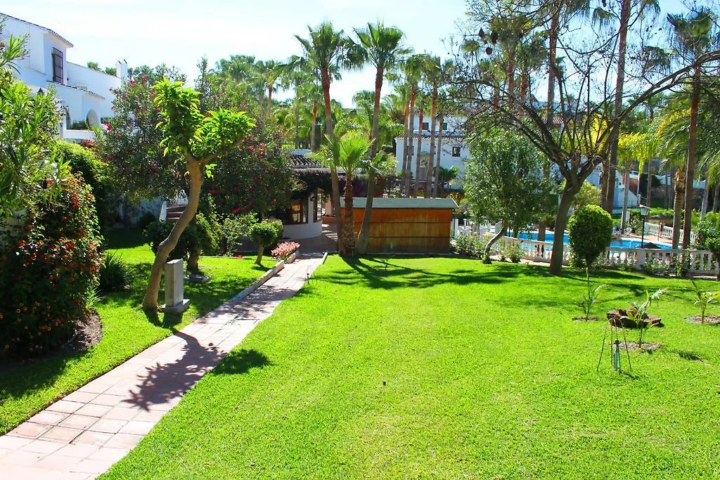 Apartament El Capistrano Nerja Guy P. Way