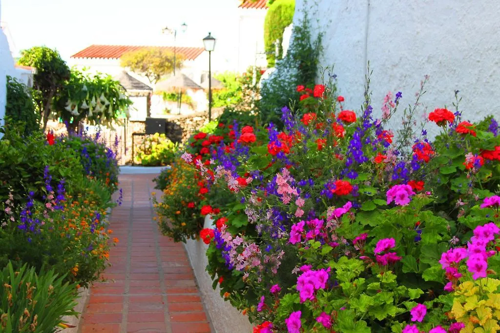 Apartament El Capistrano Nerja Guy P. Way Hiszpania