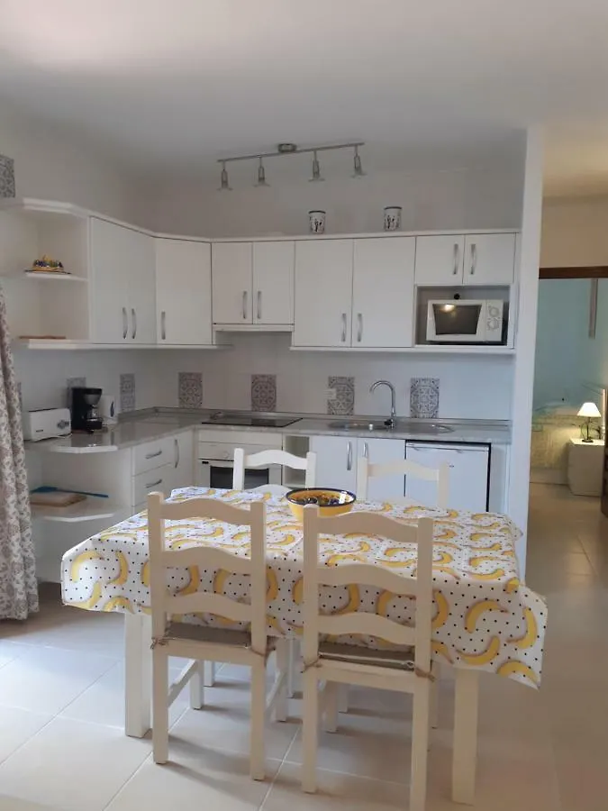 Apartament El Capistrano Nerja Guy P. Way Hiszpania
