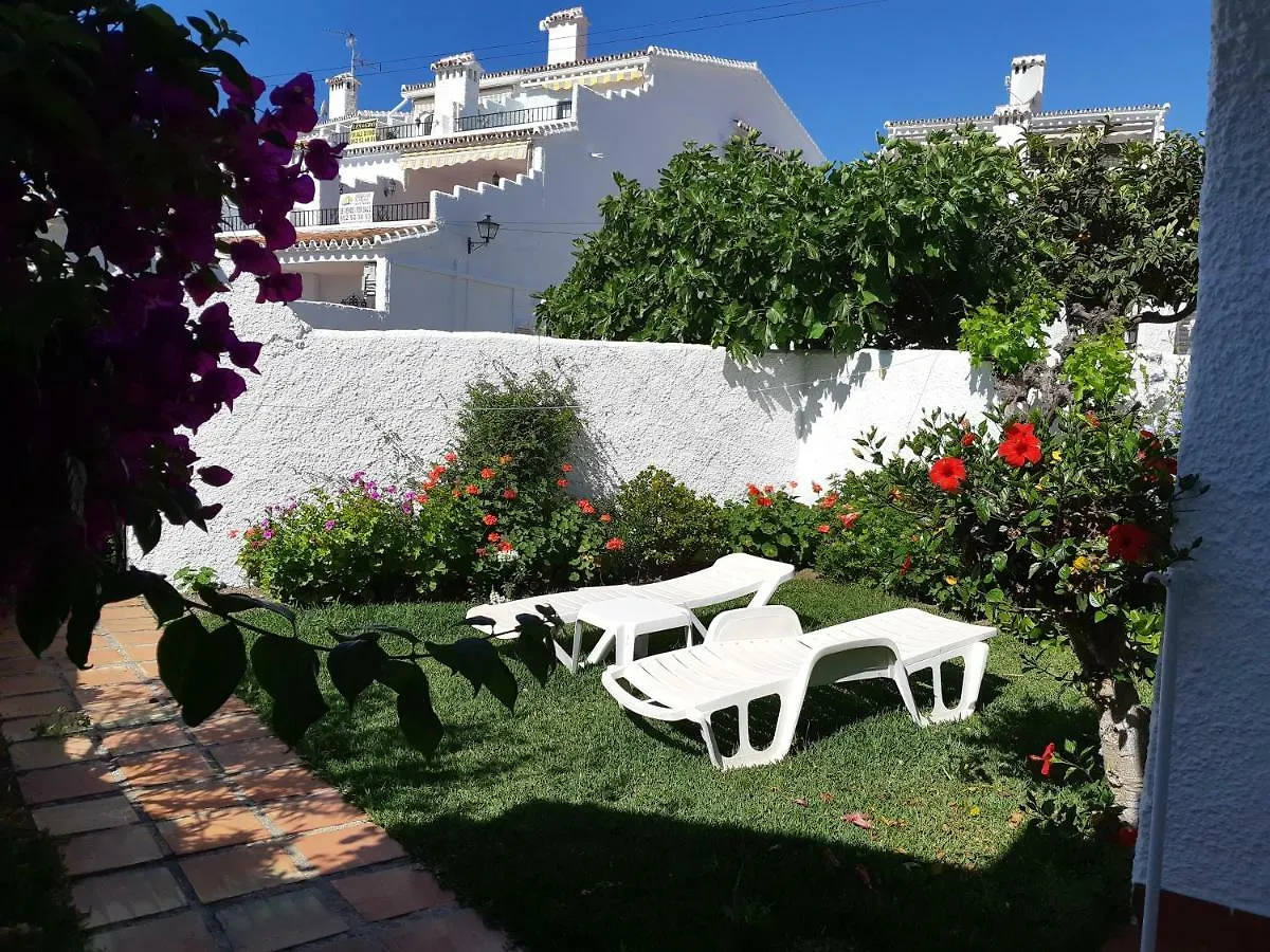 Apartament El Capistrano Nerja Guy P. Way Hiszpania